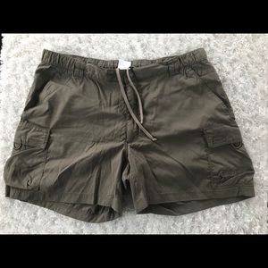 North Face green cargo shorts-12